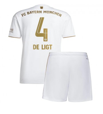 Bayern Munich Matthijs de Ligt #4 Bortedraktsett Barn 2022-23 Kortermet (+ Korte bukser)